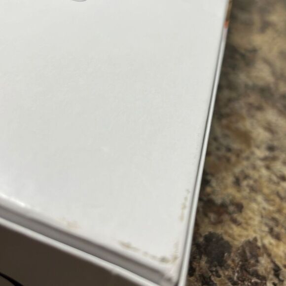 Ouija 2017 edition Open box but gem mint condition, make family game night fun - Picture 15 of 16